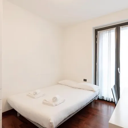 شقة Bright Two Bedrooms With Terrace Zanuso - Mirable Pm ميلان